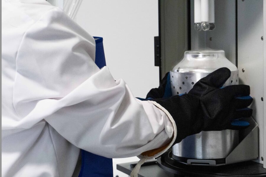 BET surface area and porosity measurements at C2CAT laboratory.